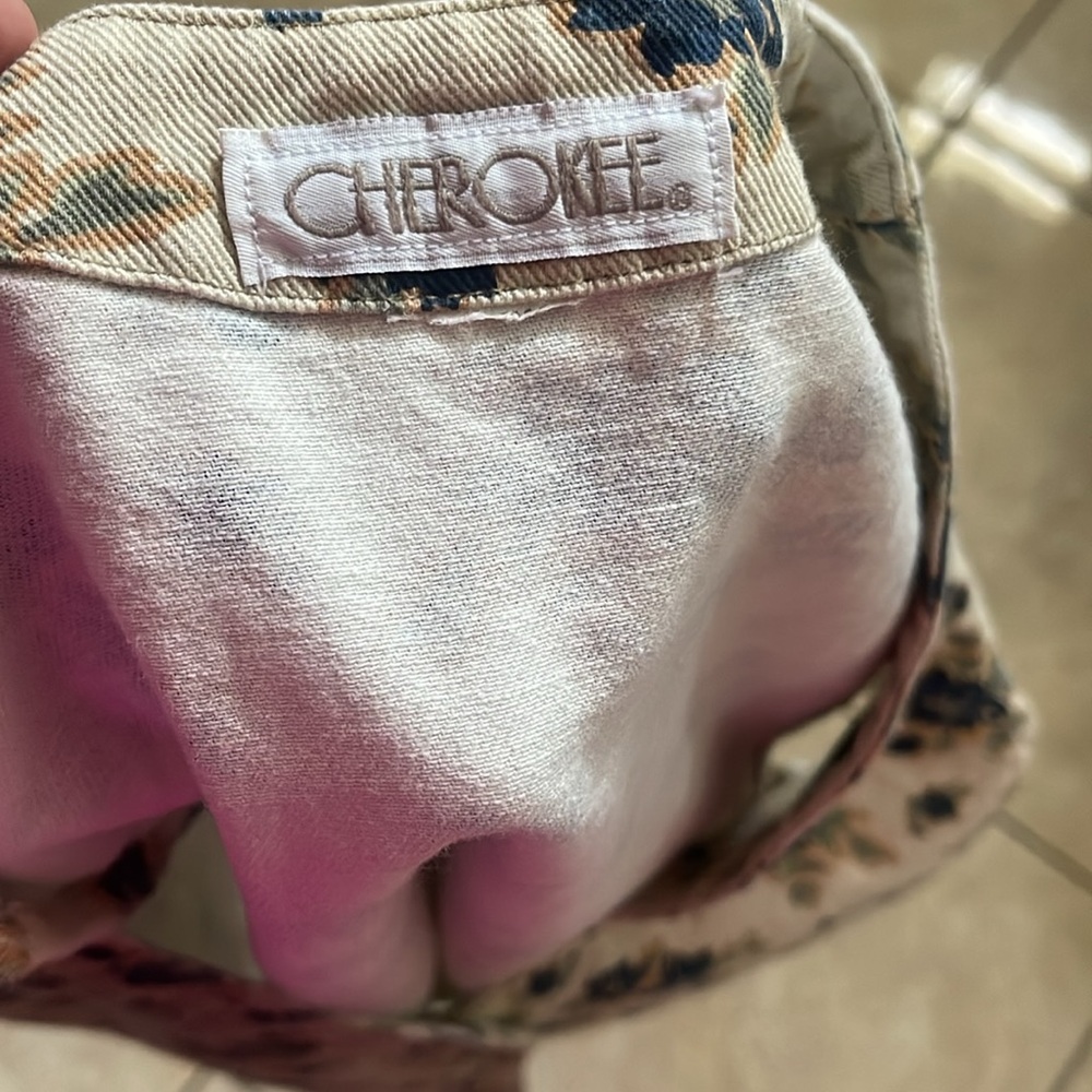 Cherokee vintage floral vest - Picture 3 of 3